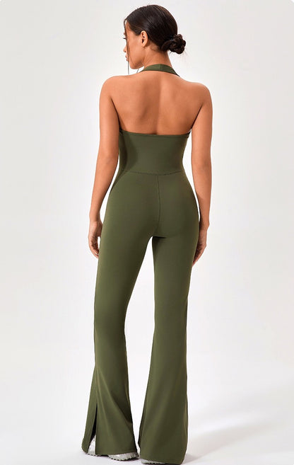 travel athleisure outfit