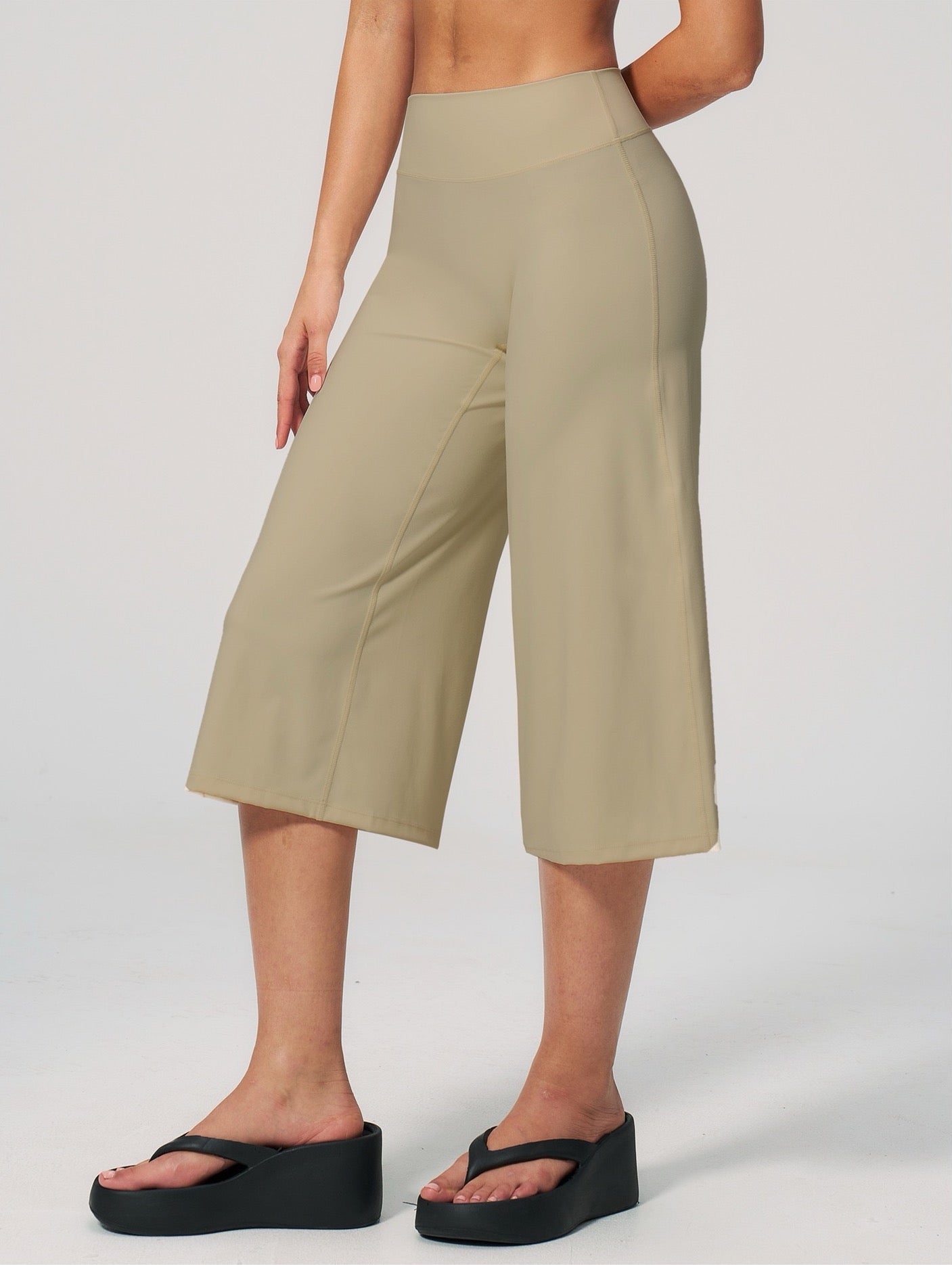 trendy women's activewear