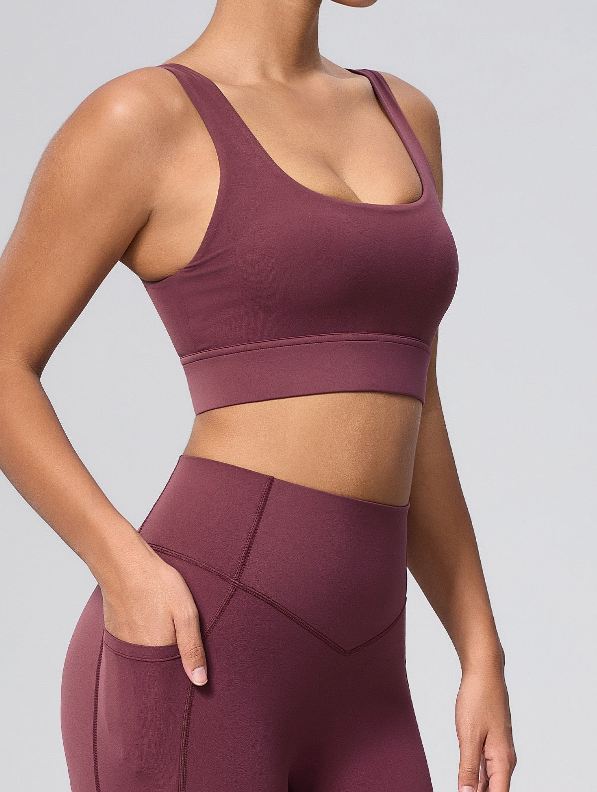 women's U neck workout bra